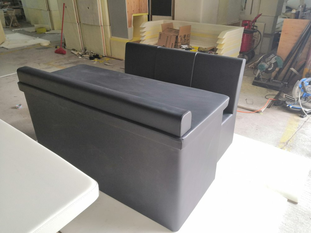 談話(huà)室防撞軟包安裝處理